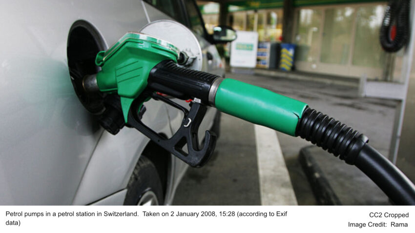Petrol pumps in a petrol station in Switzerland. Taken on 2 January 2008, 15:28 (according to Exif