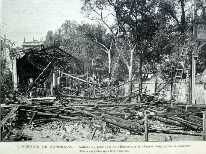 Bordeaux exposition 1895L'incendie de Bordeaux - Aspect du pavillon de l'Électricité à l'Exposition, après le sinistre