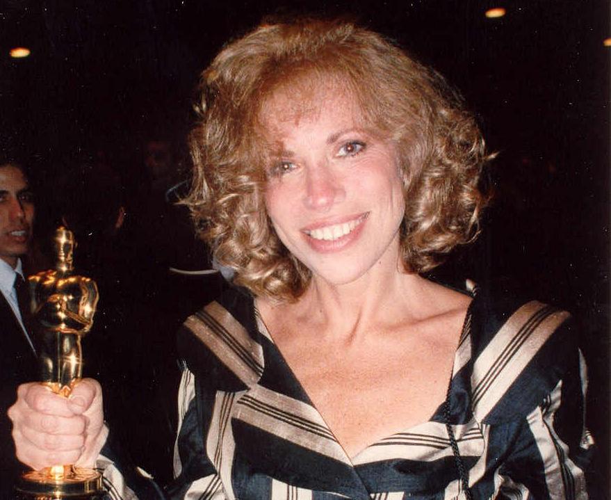 Carly Simon (1989) 2.jpg