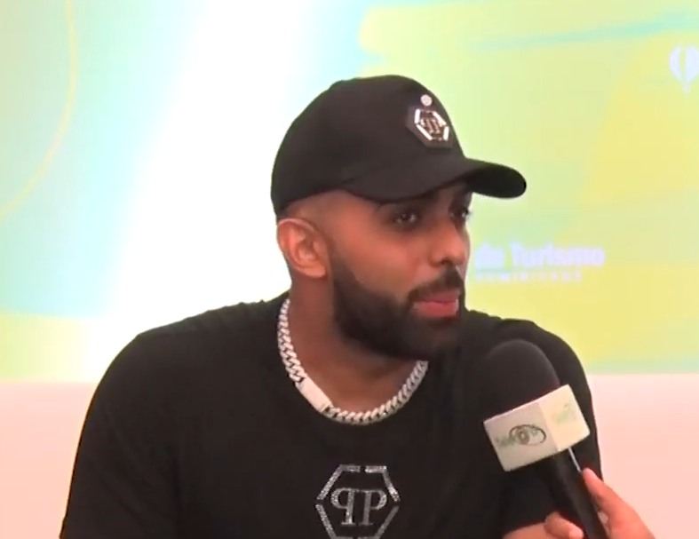 Eladio Carrión during an interview in 2019.png