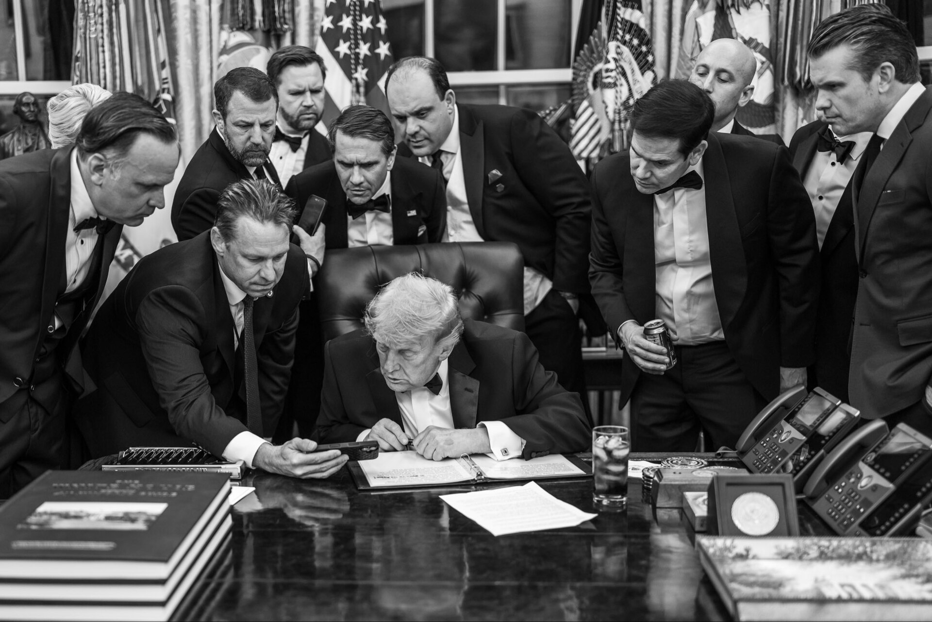 President Donald Trump rushes into the Oval Office after an assassination attempt (HG2bCzpWUAAaipC).jpg