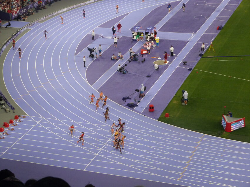 Finale du relais 4 x 100 mètres féminin aux Jeux olympiques d'été de 2024