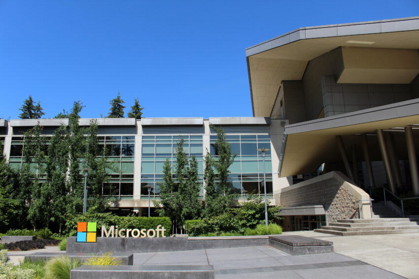 Building 92 at Microsoft Corporation headquarters in Redmond, Washington. Photographed by user Coolcaesar on 30 May 2016.