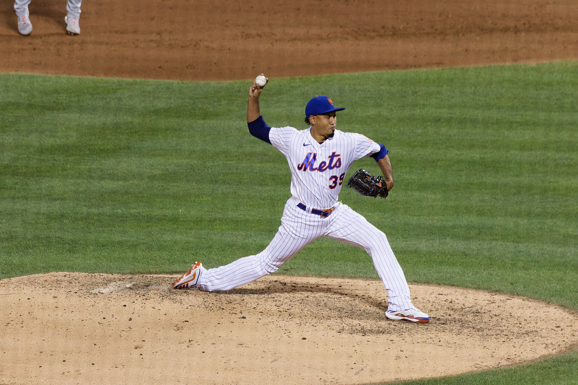 Edwin Díaz pitching, August 13, 2022 - 01-00014.jpg
