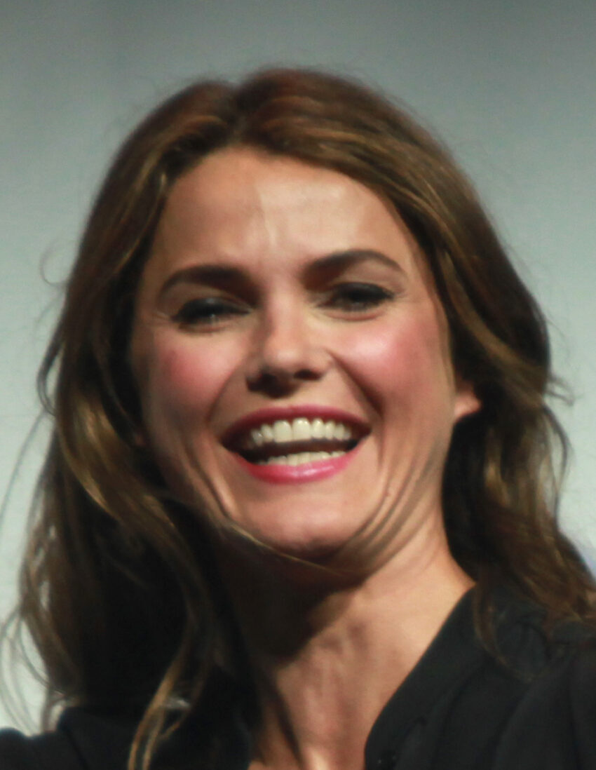Keri Russell speaking at the 2014 WonderCon, for "Dawn of the Planet of the Apes", at the Anaheim Convention Center in Anaheim, California. Please attribute to Gage Skidmore if used elsewhere.