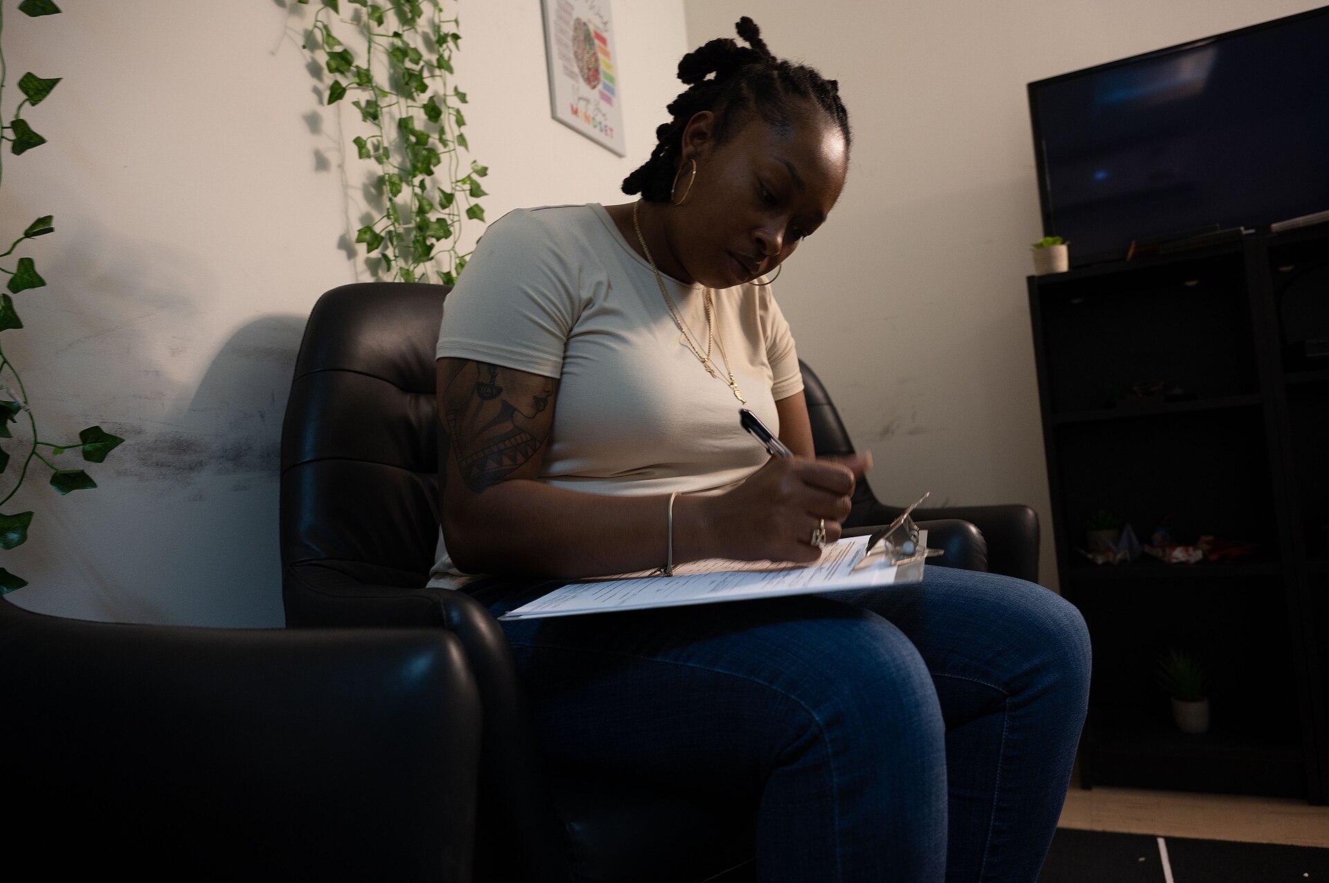 Mental Health Services Bolster Airmen Resilience (9187515).jpg