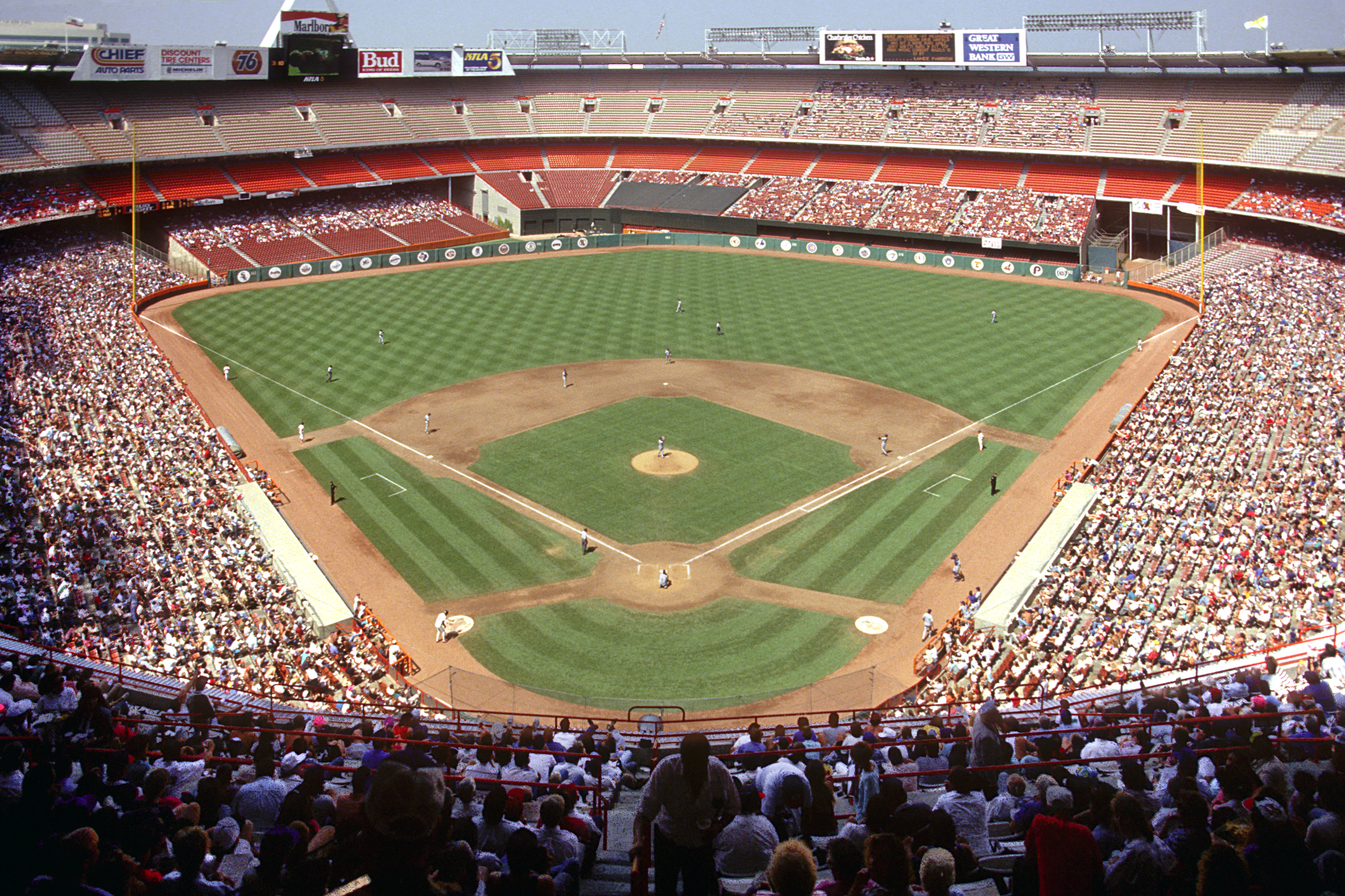 After working a game in San Diego for ESPN, I stopped by Anaheim Stadium on my way home on June 12, 1991 to watch and photograph former teammates from the Brewers and the Angels. Here's a look at the best shots from that game.