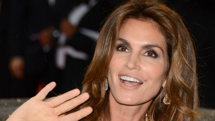 Cindy Crawford at the Cannes Film Festival   Date	29 May 2013, 22:22:50