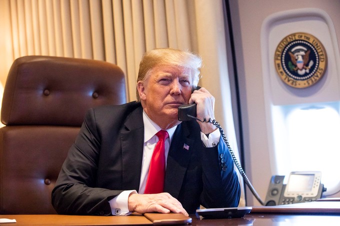 Donald Trump abroad Air Force One 2018-08-24.jpg
