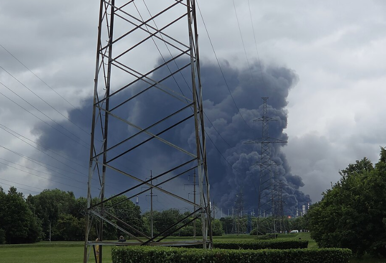 Fire at the Moscow Oil Refinery on June 18, 2026