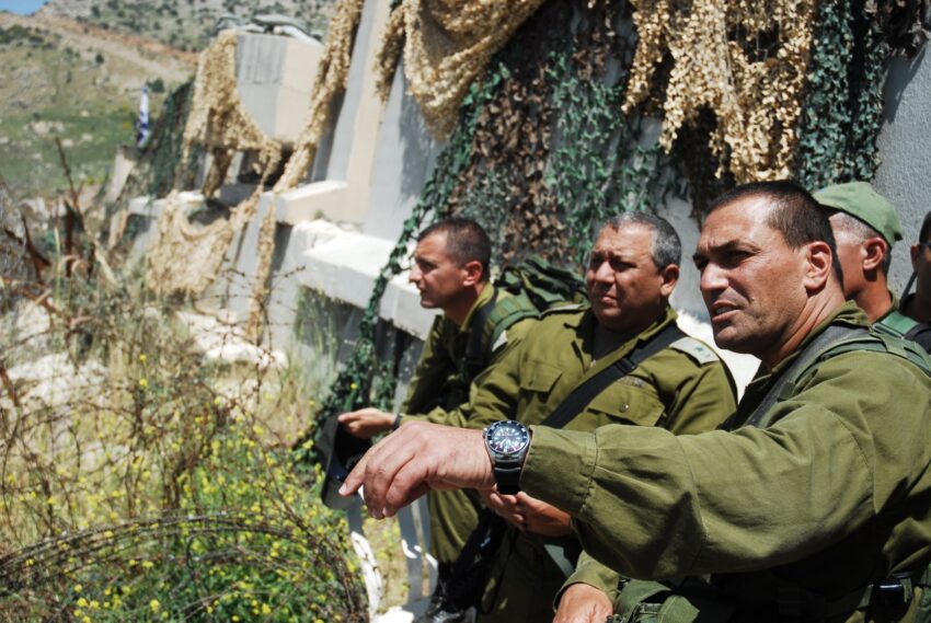 Maj. Gen. Gadi Eisenkot of North. Cmd. and Brig. Gen Eyal Zamir of Division 36 this morning at Hila Lookou