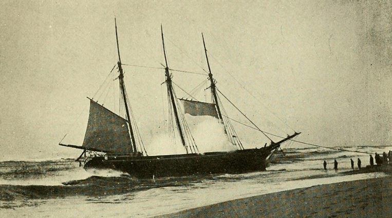 Wrecks around Nantucket: 1884-12-22, Schooner WARREN SAWYER, ashore at Surfside