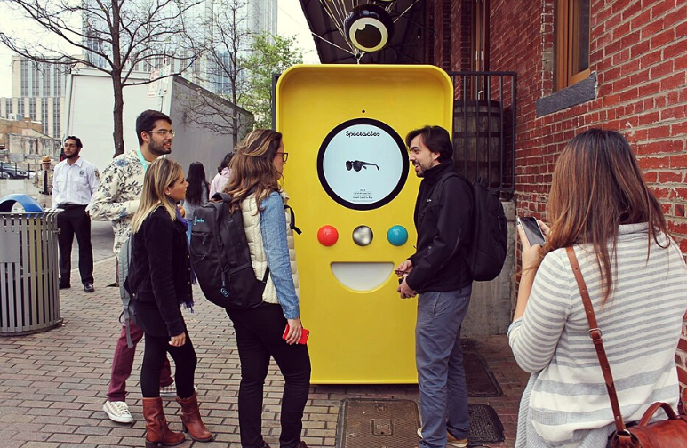 Snapchat Spectacles  14 March 2017
