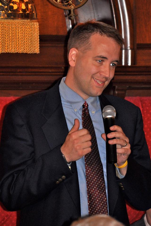 Photo of Rep. Tobias Read speaking