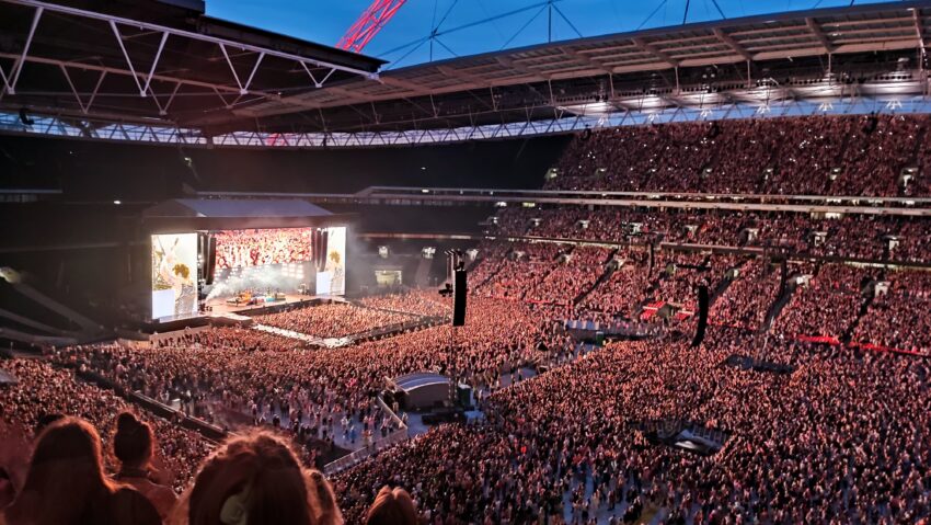Harry Styles' live concert audience at Wembley Stadium for Love on Tour, on June 19th 2022