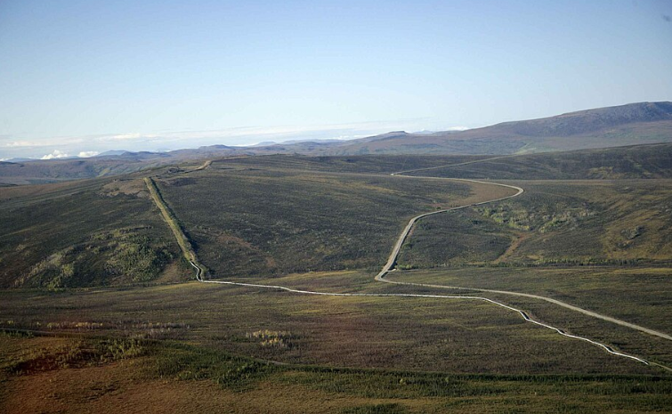 Aerial view of the trans Alaska oil pipeline