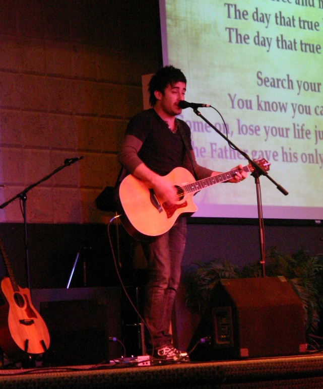 Christian artist Phil Wickham in concert in Pinellas Park, Fl. on January 21, 2008.